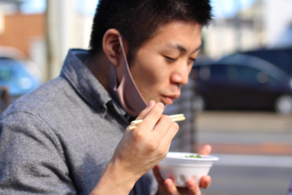 食べる佐々木